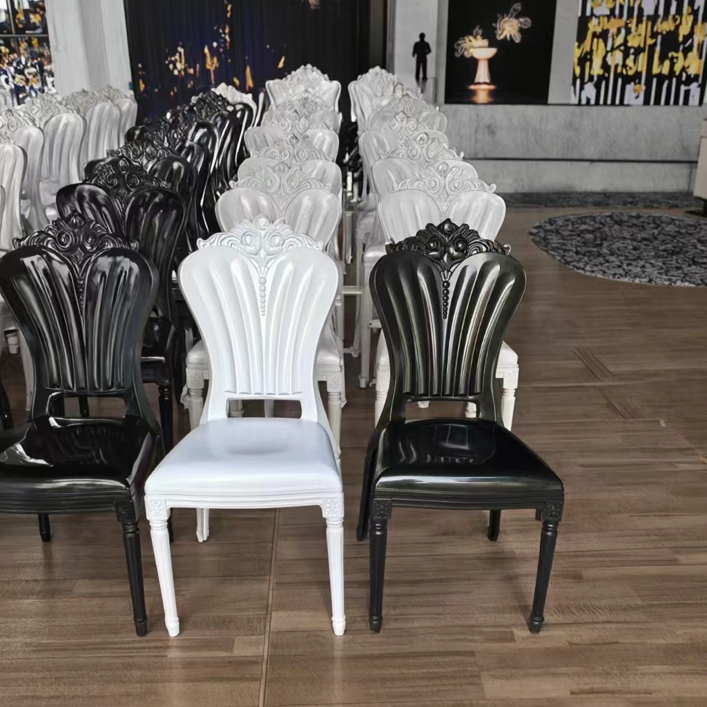 Choosing Acrylic Resin Chiavari Chairs for Long-Term Value