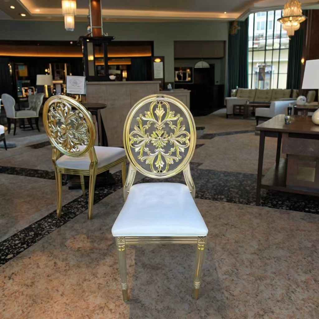 Elegant White PP Plastic Wedding Chair with Vintage Carved Backrest