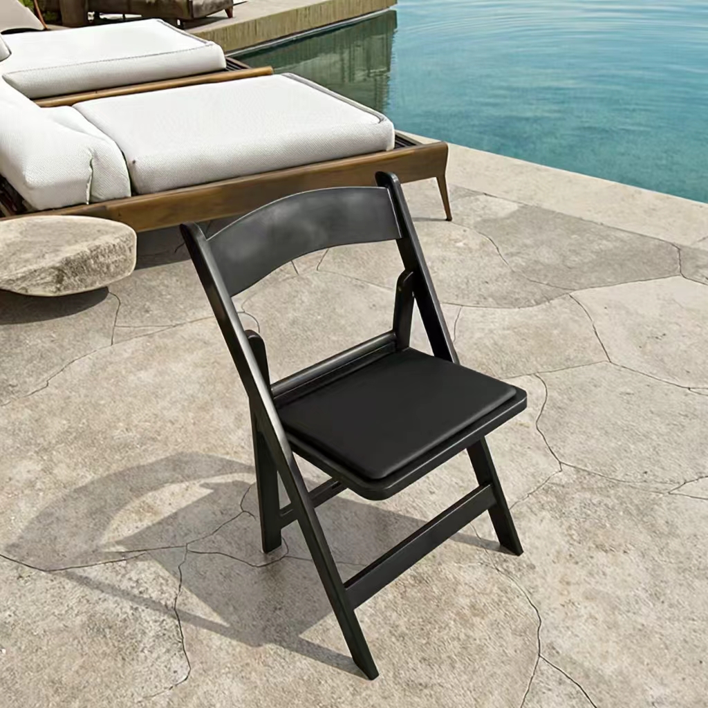 Luxury Golden Metal Wedding Chair with Artistic Backrest - Model 648